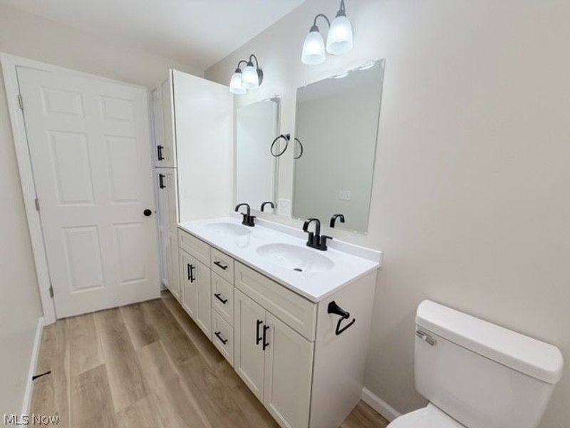 910 W Main Street, Sugarcreek, OH 44681 Photo 20