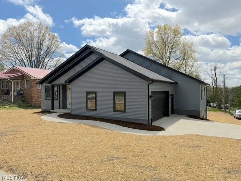 910 W Main Street, Sugarcreek, OH 44681 Photo 33