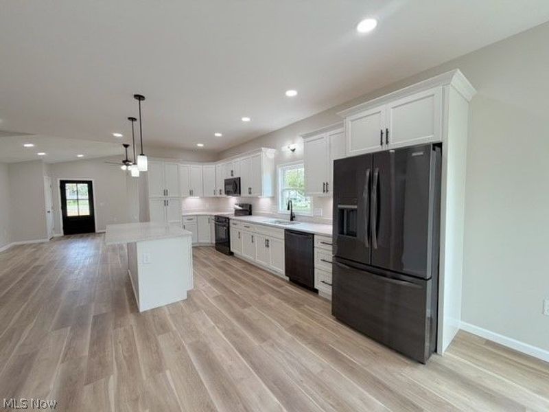 910 W Main Street, Sugarcreek, OH 44681 Photo 6