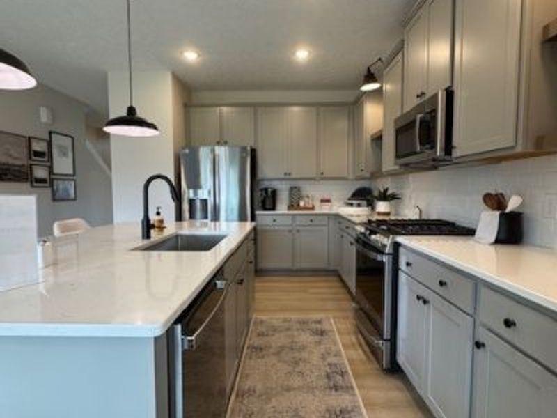 5937 Cape Hatteras Drive , Vermilion, OH 44089 Photo 6