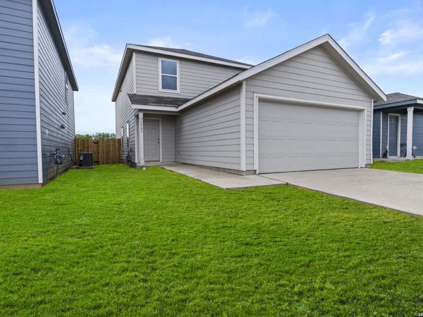 12907 Kathleen St, St Hedwig, TX 78152