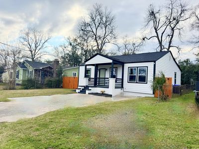 2136 Commander Road, North Charleston, SC 29405