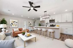 2136 Commander Road photo 4