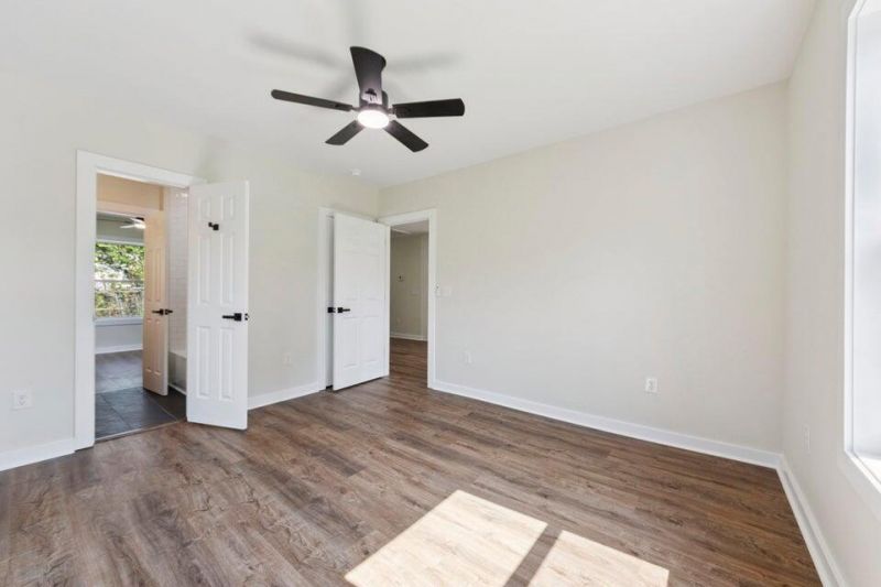 2136 Commander Road Photo 7