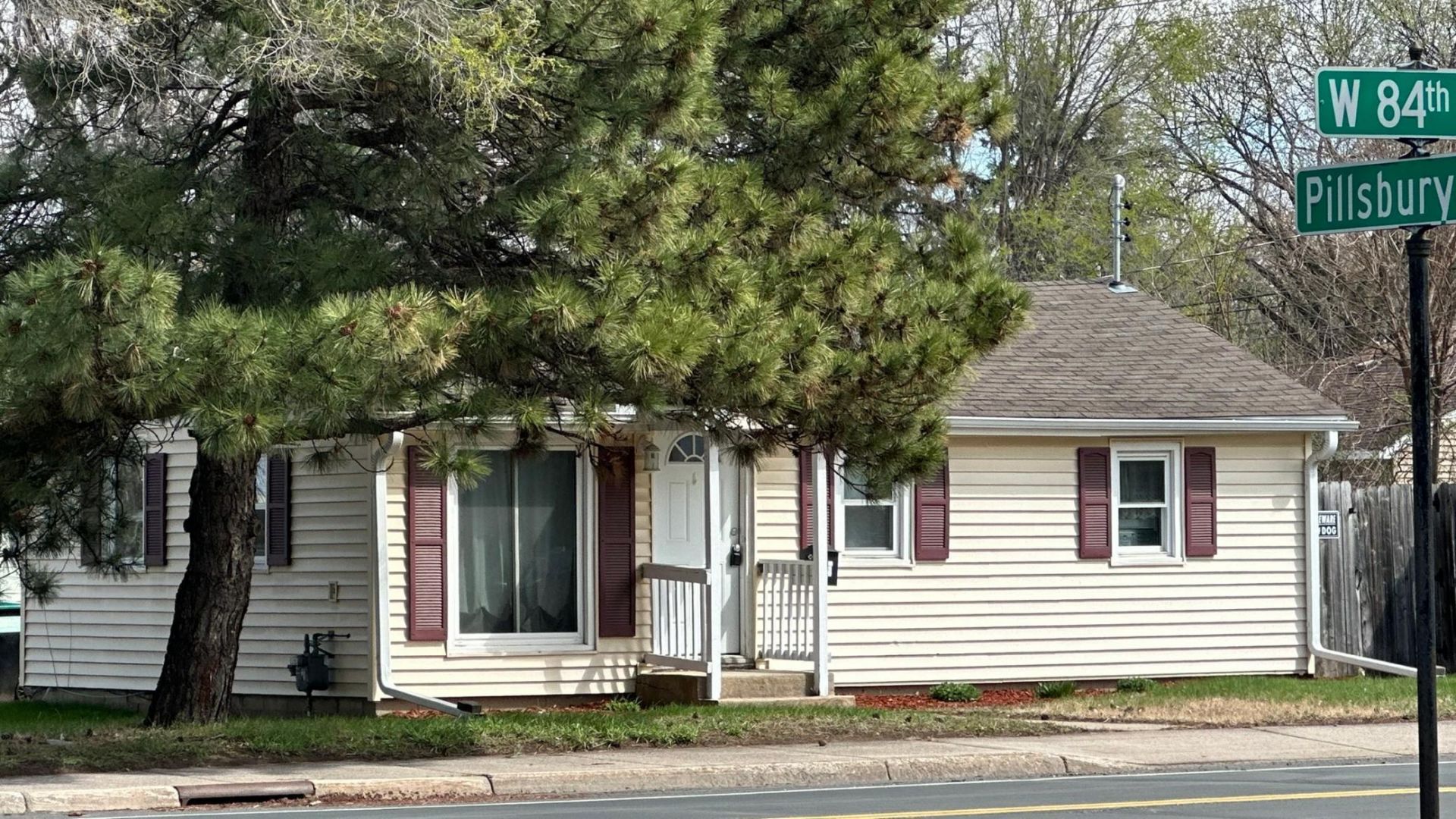 160 W 84th Street , Bloomington, MN 55420 Main Photo