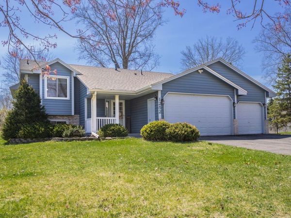 1252 Otter Ridge Road, White Bear Lake, MN 55110