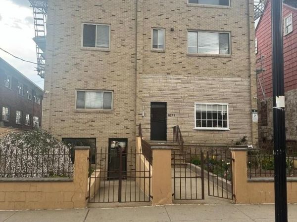 1075 E Jersey St, Elizabeth, NJ 07201