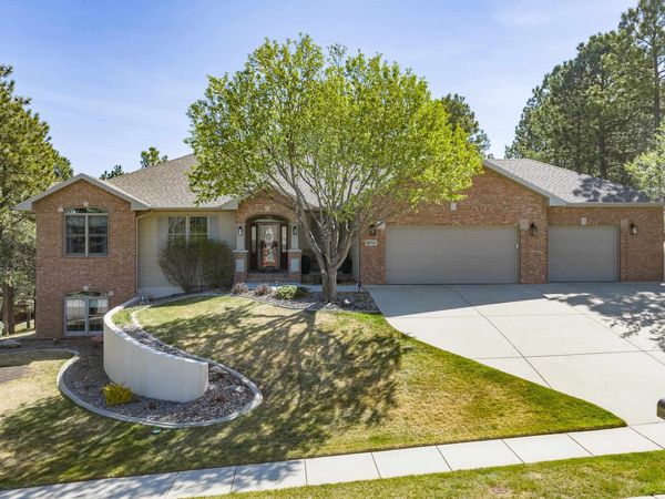 6712 Carnoustie Court, Rapid City, SD 57702