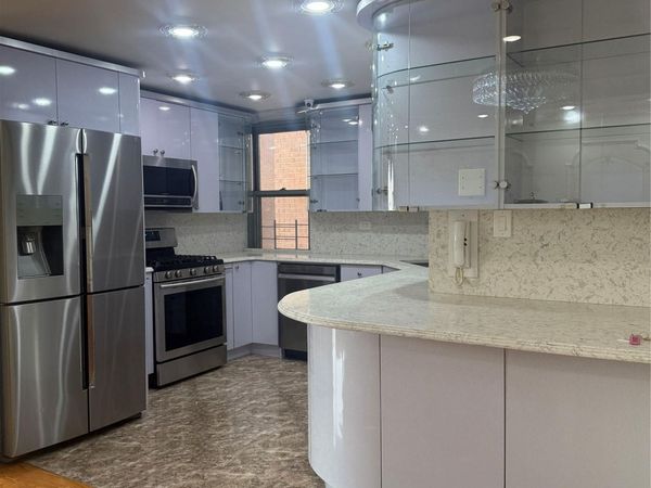 61-20 Grand Central Parkway , Unit Bb706, Forest Hills, NY 11375