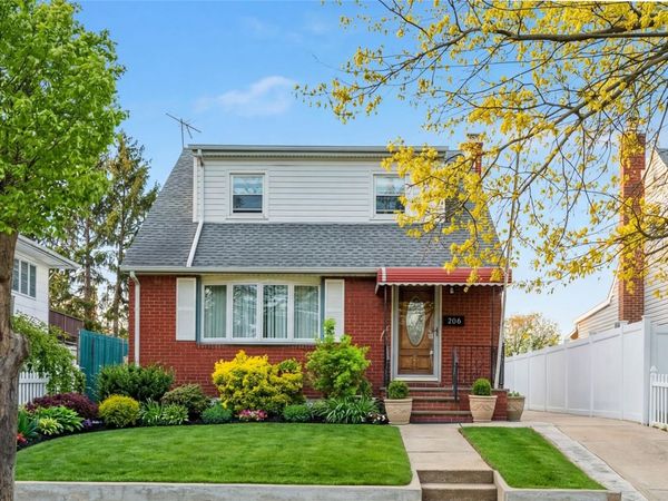 206 Hunnewell Avenue , Elmont, NY 11003