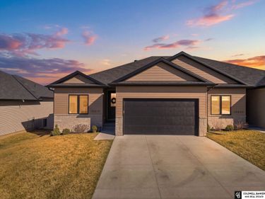 10614 Majestic Lane , Lincoln, NE 68527