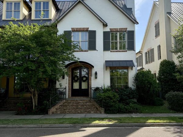 210 Eastpark Street, Ridgeland, MS 39157