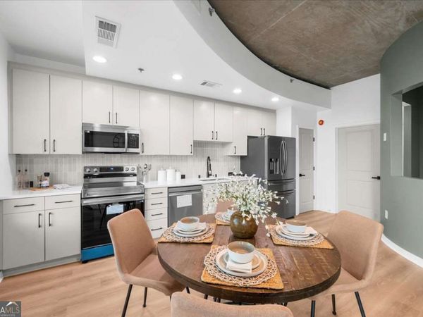 250 Pharr Road NE, Unit 704, Atlanta, GA 30305