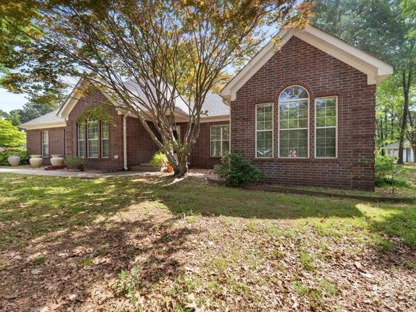 2 Plantation Drive East , Heber Springs, AR 72543