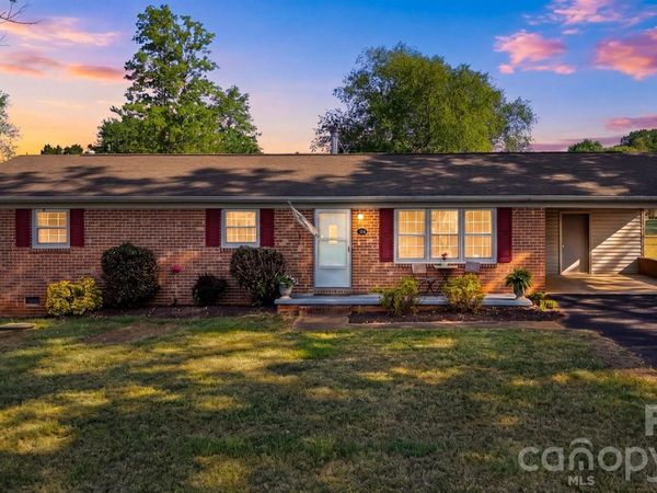 184 Edgegreen Court, Taylorsville, NC 28681