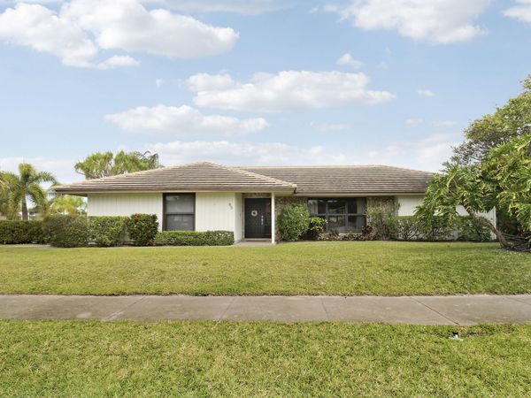 85 Hickory Hill Road, Jupiter, FL 33469