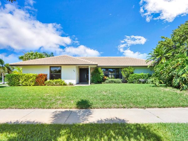 85 Hickory Hill Road, Jupiter, FL 33469