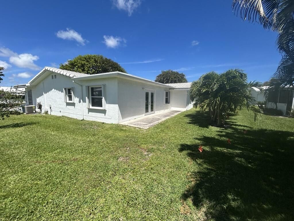 1902 SW 22nd Avenue, Boynton Beach, FL 33426 Photo