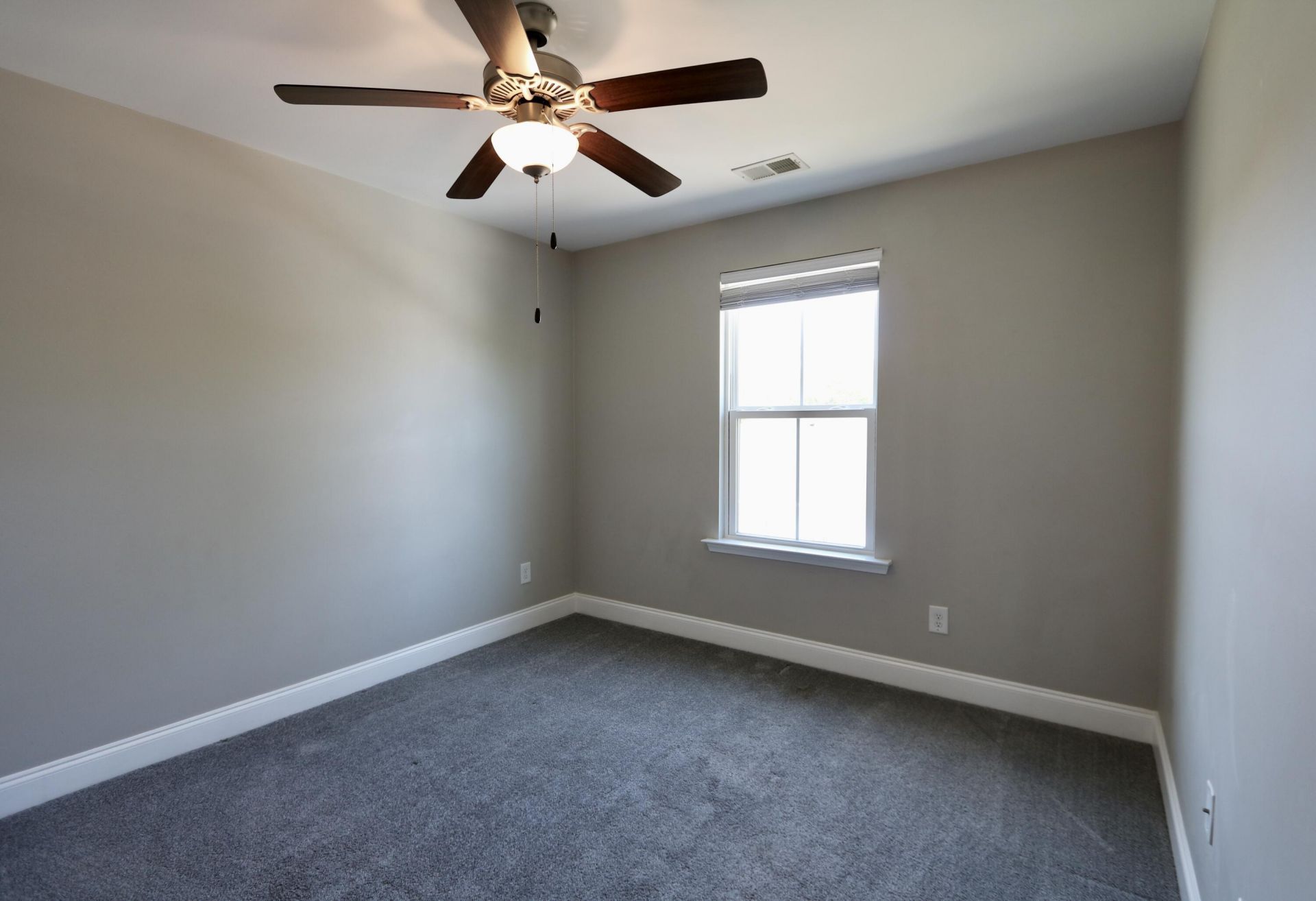 7869 Montview Road Photo 13