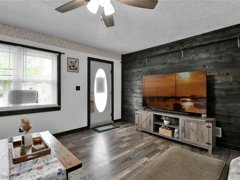 59 W Tucker Avenue, Shelby, OH 44875 Photo 6