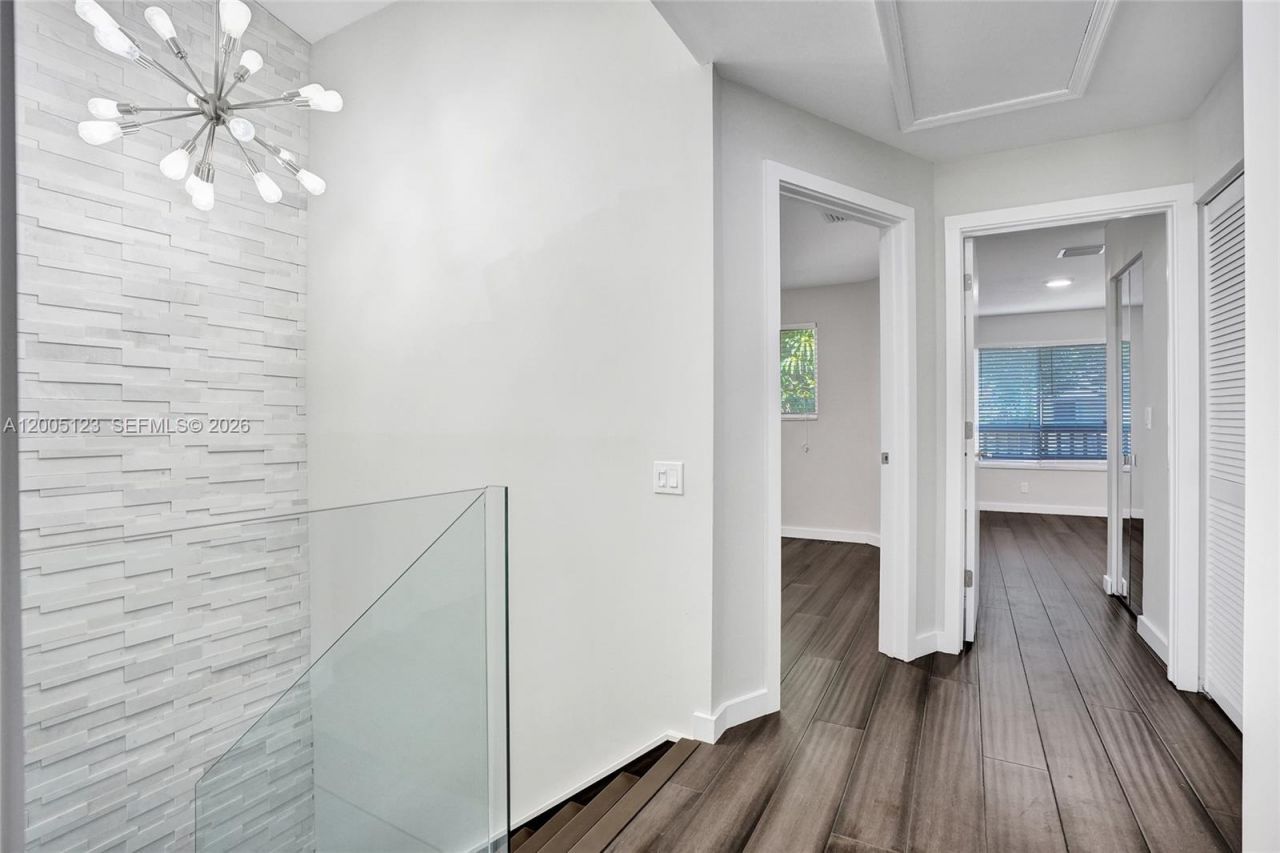 2062 E Discovery Cir E, Deerfield Beach, FL 33442 Photo