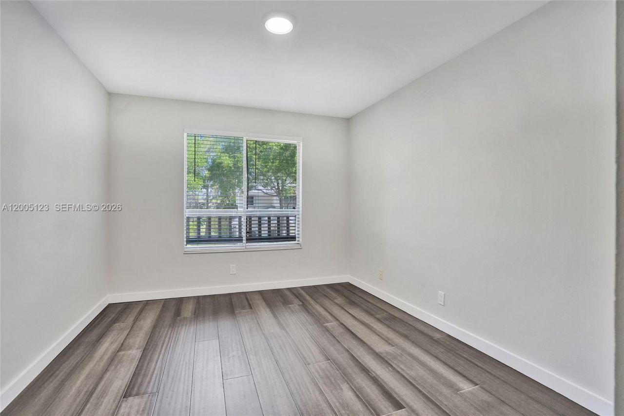 2062 E Discovery Cir E, Deerfield Beach, FL 33442 Photo