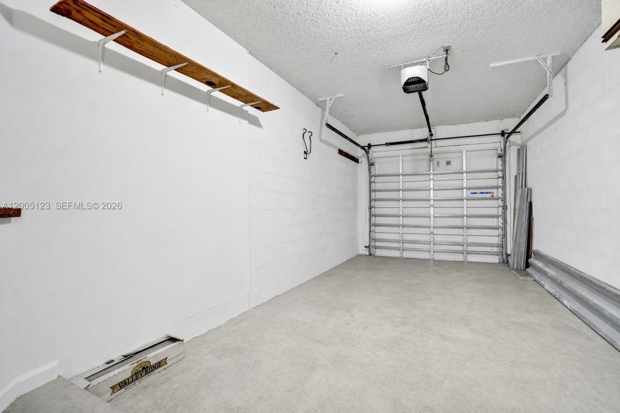 2062 E Discovery Cir E, Deerfield Beach, FL 33442 Photo
