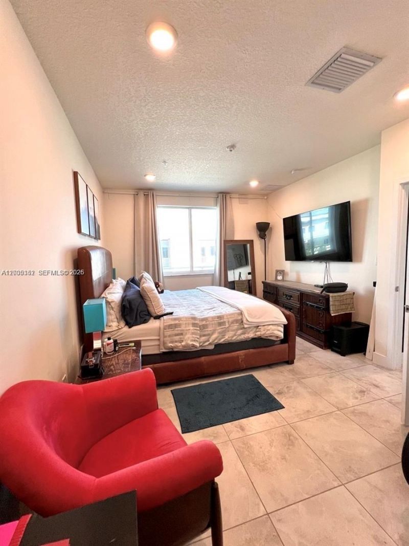 6420 NW 102nd Path, Unit 304, Doral, FL 33178 Photo