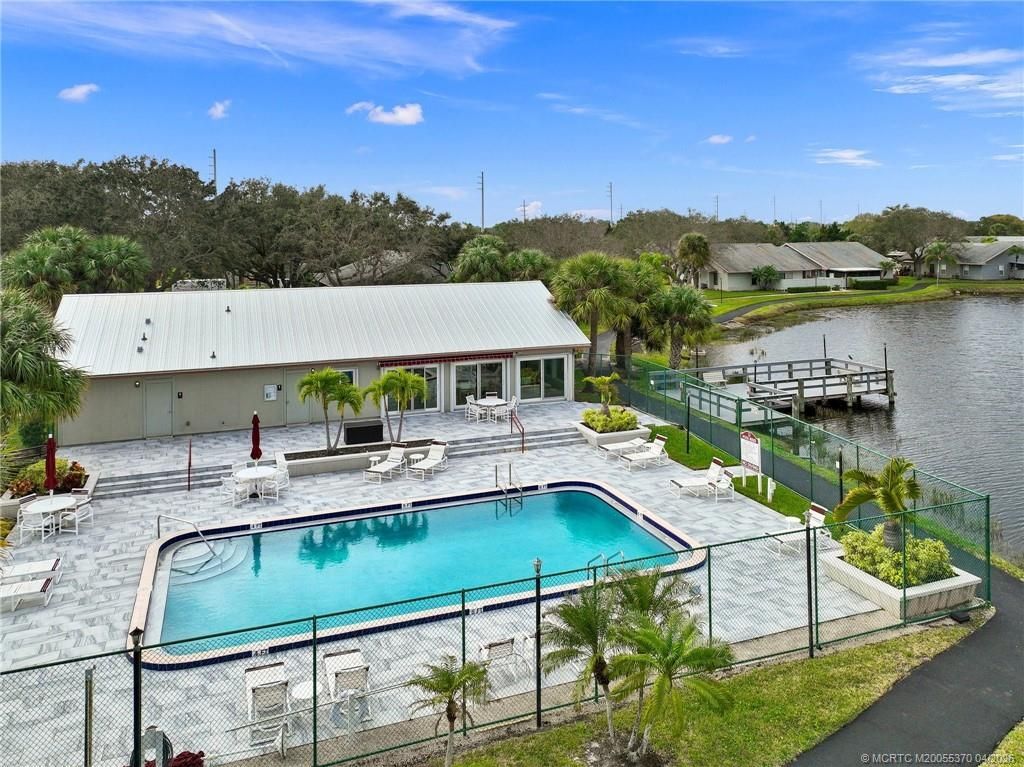 4047 NW Cinnamon Tree Circle, Jensen Beach, FL 34957 Photo