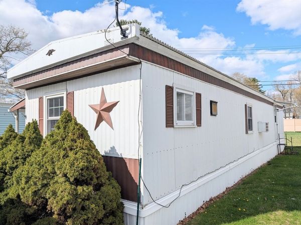 404 Southwick Road, Unit 4, Westfield, MA 01085