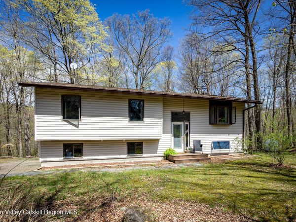 109 Hilltop Road, Rhinebeck, NY 12572