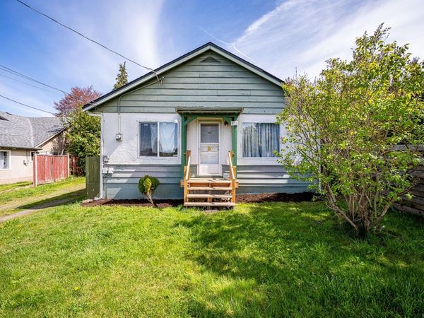 971 Fir St , Campbell River, BC V9W 3B4