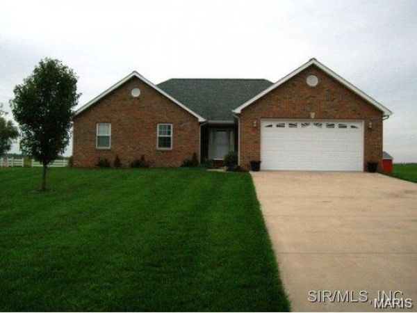 8660 HOLY CROSS Lane , Breese, IL 62230