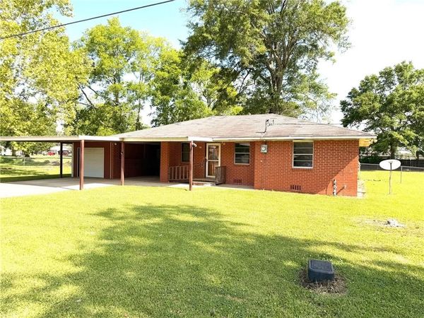 4135 E RAILROAD Street, Hessmer, LA 71341