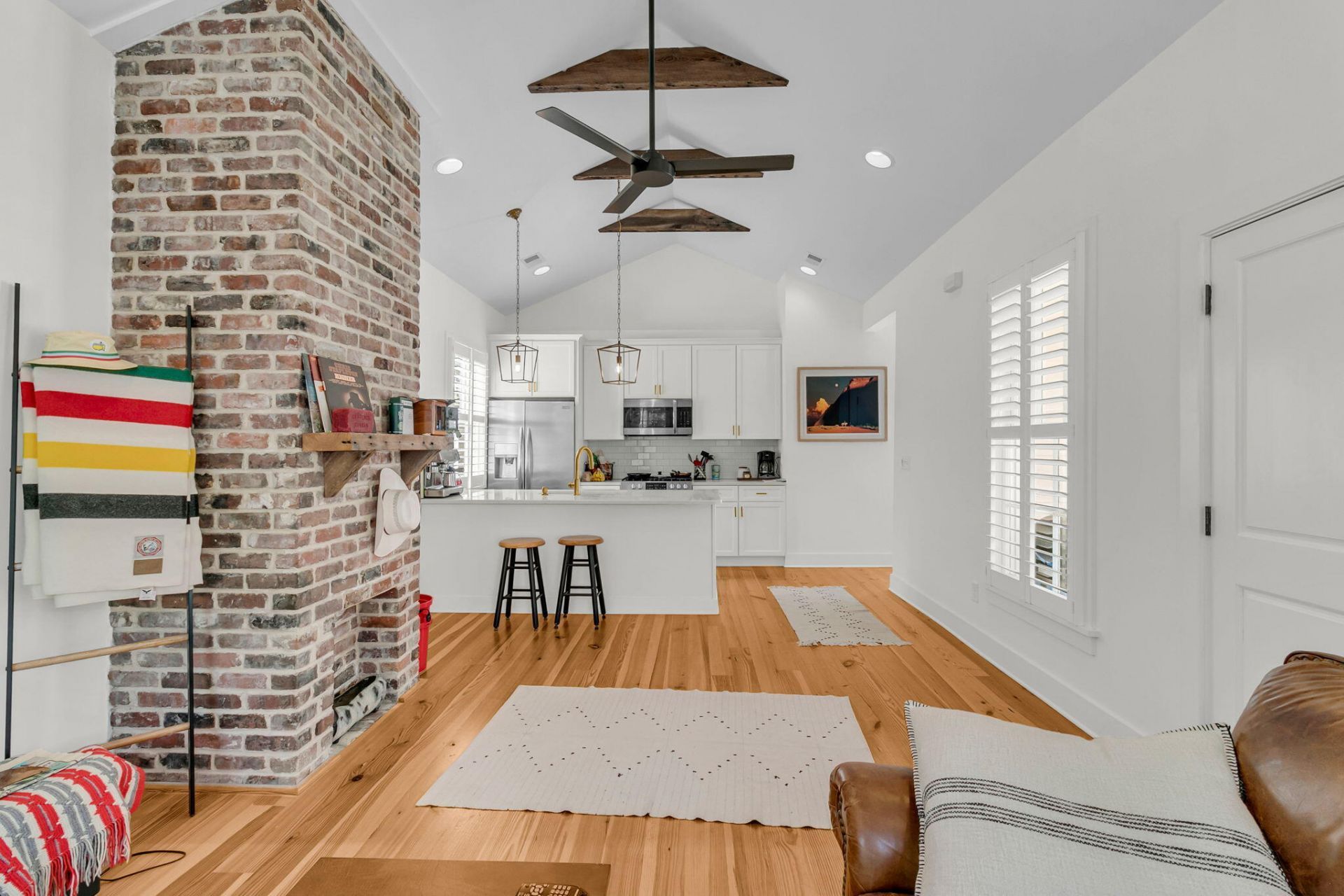 19 Ashton Street Photo 20