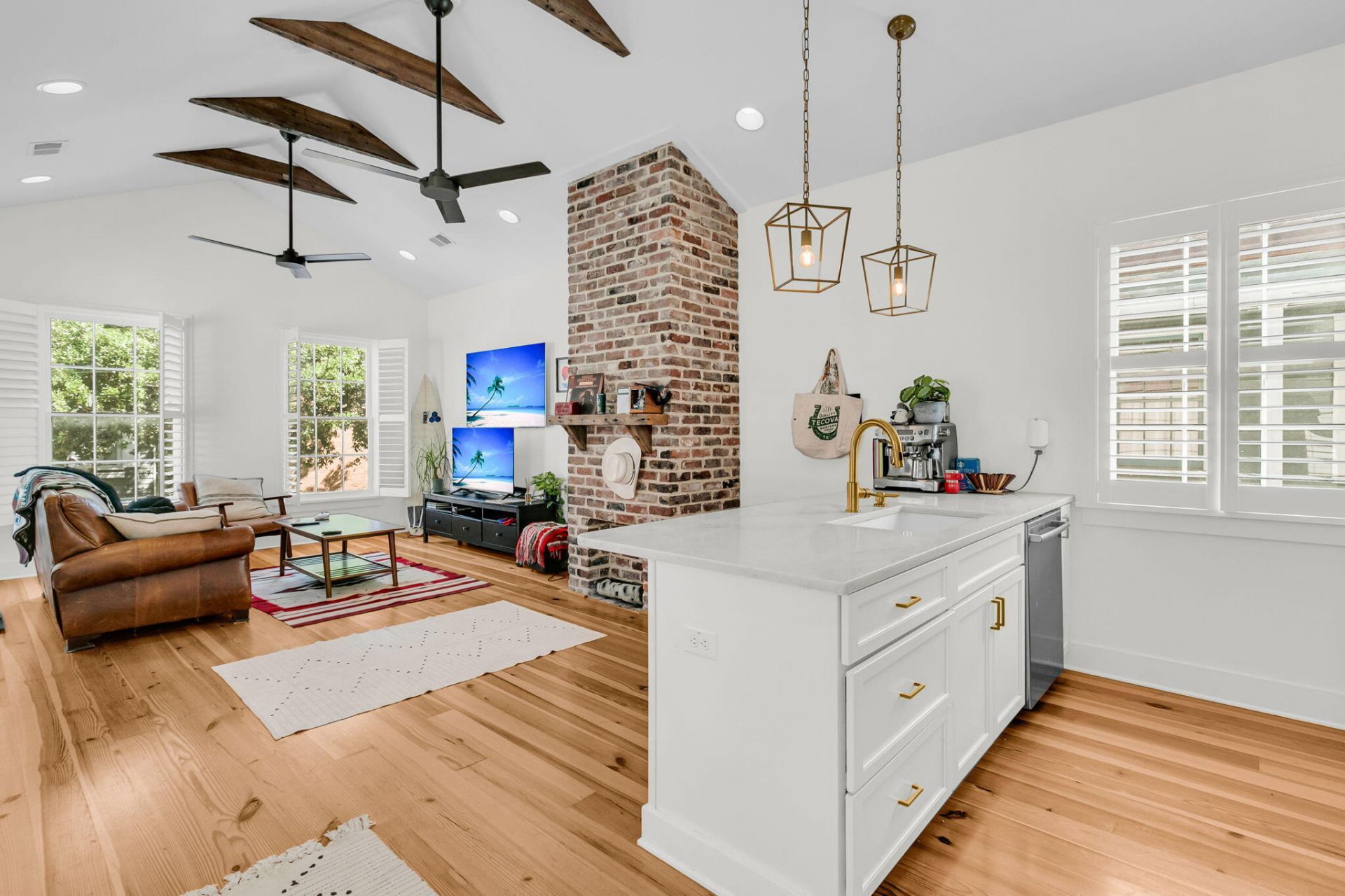 19 Ashton Street Photo 30