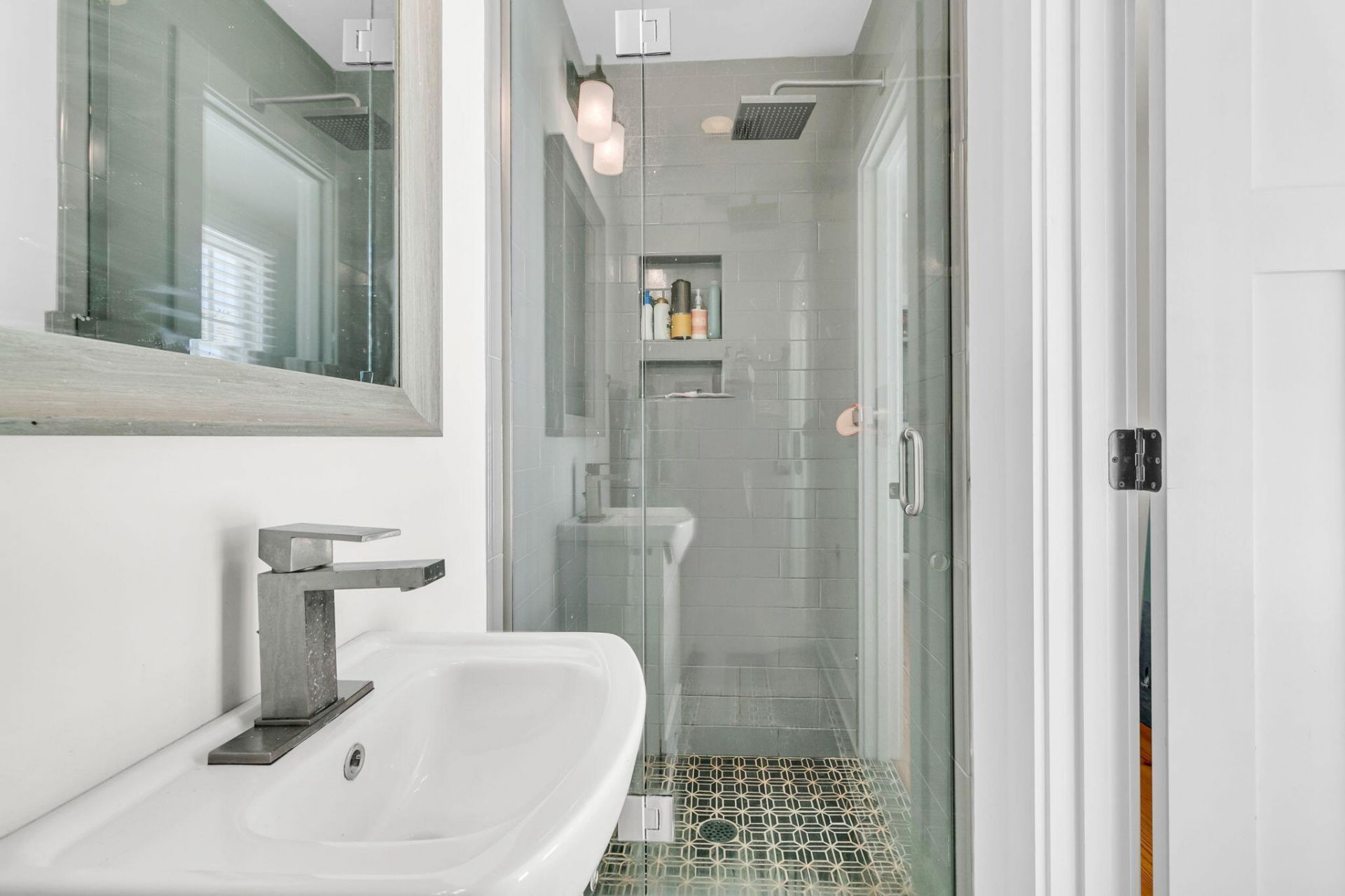 19 Ashton Street Photo 31