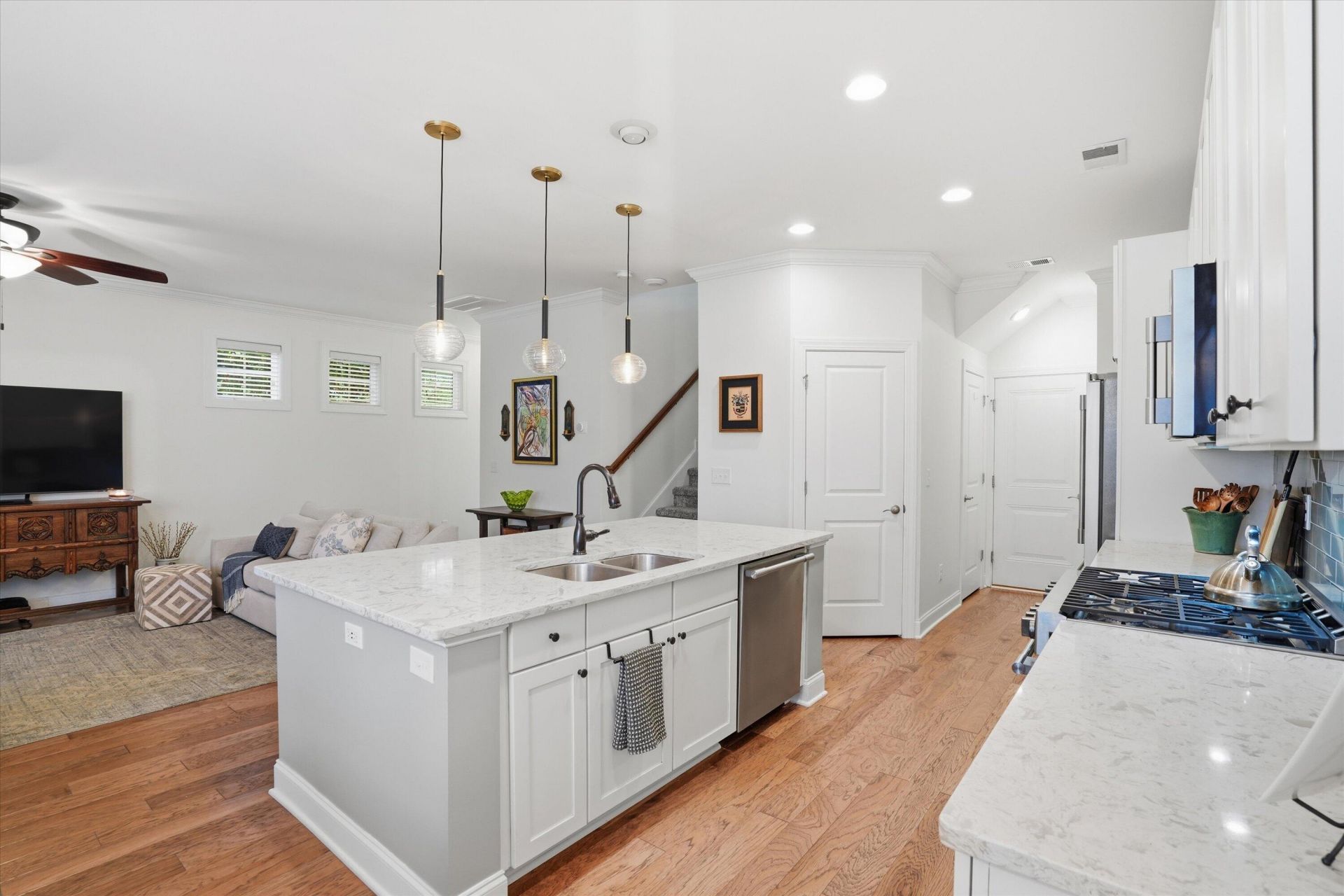 2094 Oyster Reef Lane Photo 9