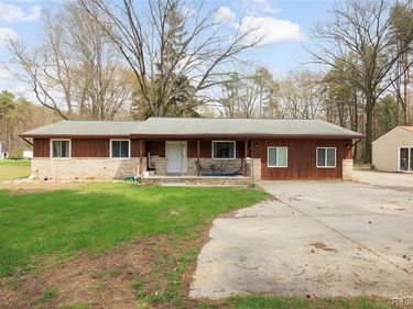 8639 Stone Road, Algonac, MI 48001