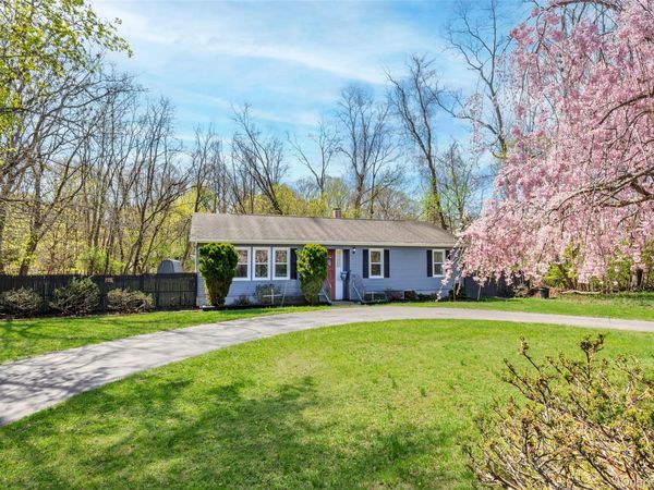 46 New York Avenue , Sound Beach, NY 11789