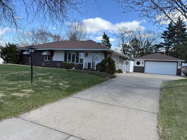 8603 Greystone Avenue S, Cottage Grove, MN 55016