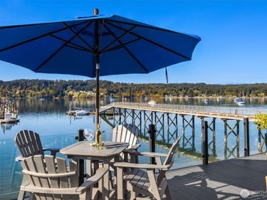 18211 Fjord Drive NE, Poulsbo, WA 98370