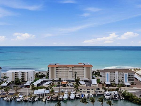 1150 TARPON CENTER DRIVE , Unit 3D, VENICE, FL 34285