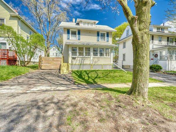 26 Knickerbocker Avenue , Rochester, NY 14615