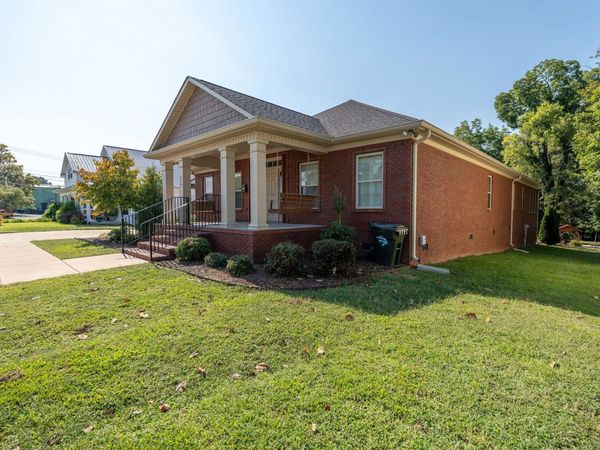 219 Waterloo St , Lawrenceburg, TN 38464