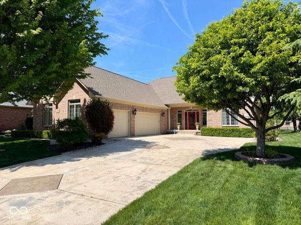 2868 Bloomsbury S, Greenwood, IN 46143