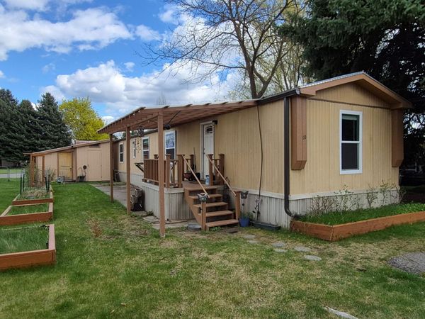 3925 E Farwell Rd, Mead, WA 99021