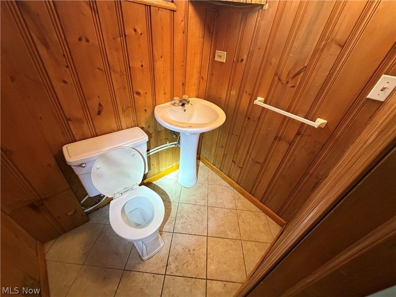 871 E 232nd Street, Euclid, OH 44123 Photo 34