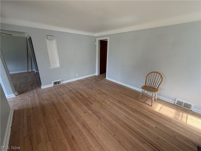 871 E 232nd Street, Euclid, OH 44123 Photo 4