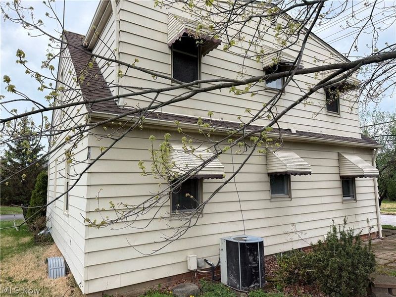 871 E 232nd Street, Euclid, OH 44123 Photo 44